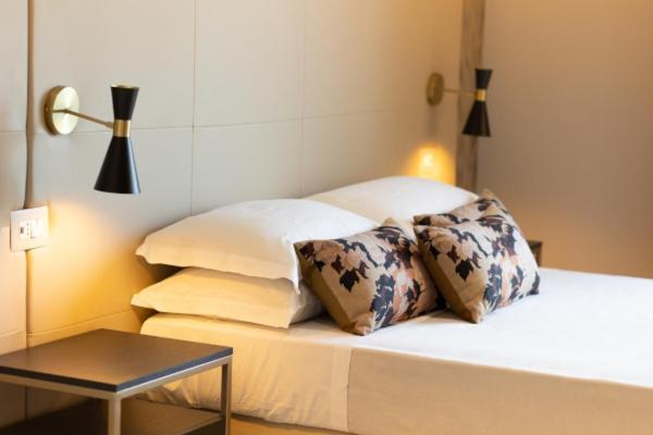 Hotel Mondial Римини Екстериор снимка